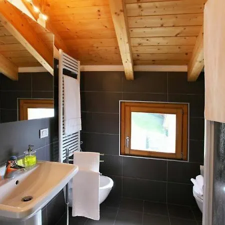 Riva Margherita 2 * Bellano